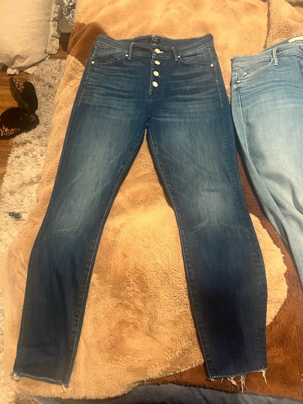 MOTHER-Pixie Ankle Fray - Picture 2 of 5